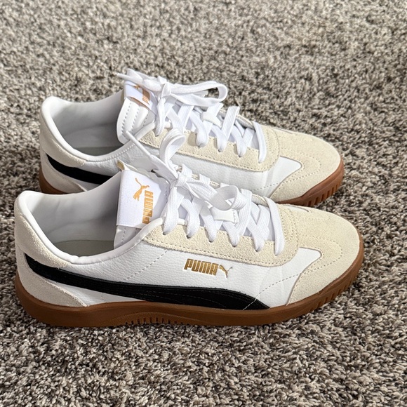 Puma Shoes - Women’s Puma Club 5V5 SD 398670-02 
Causal Sneakers Size 7.5